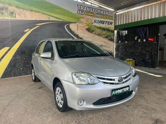 TOYOTA ETIOS 1.3 16V FLEX 4P MANUAL